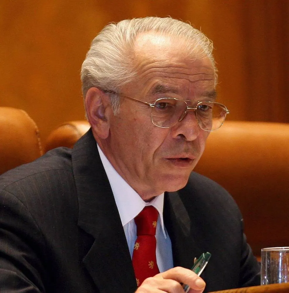 Nicolae Văcăroiu, către senatori: "Curtea de Conturi se poate desfiinţa, nicio problemă"