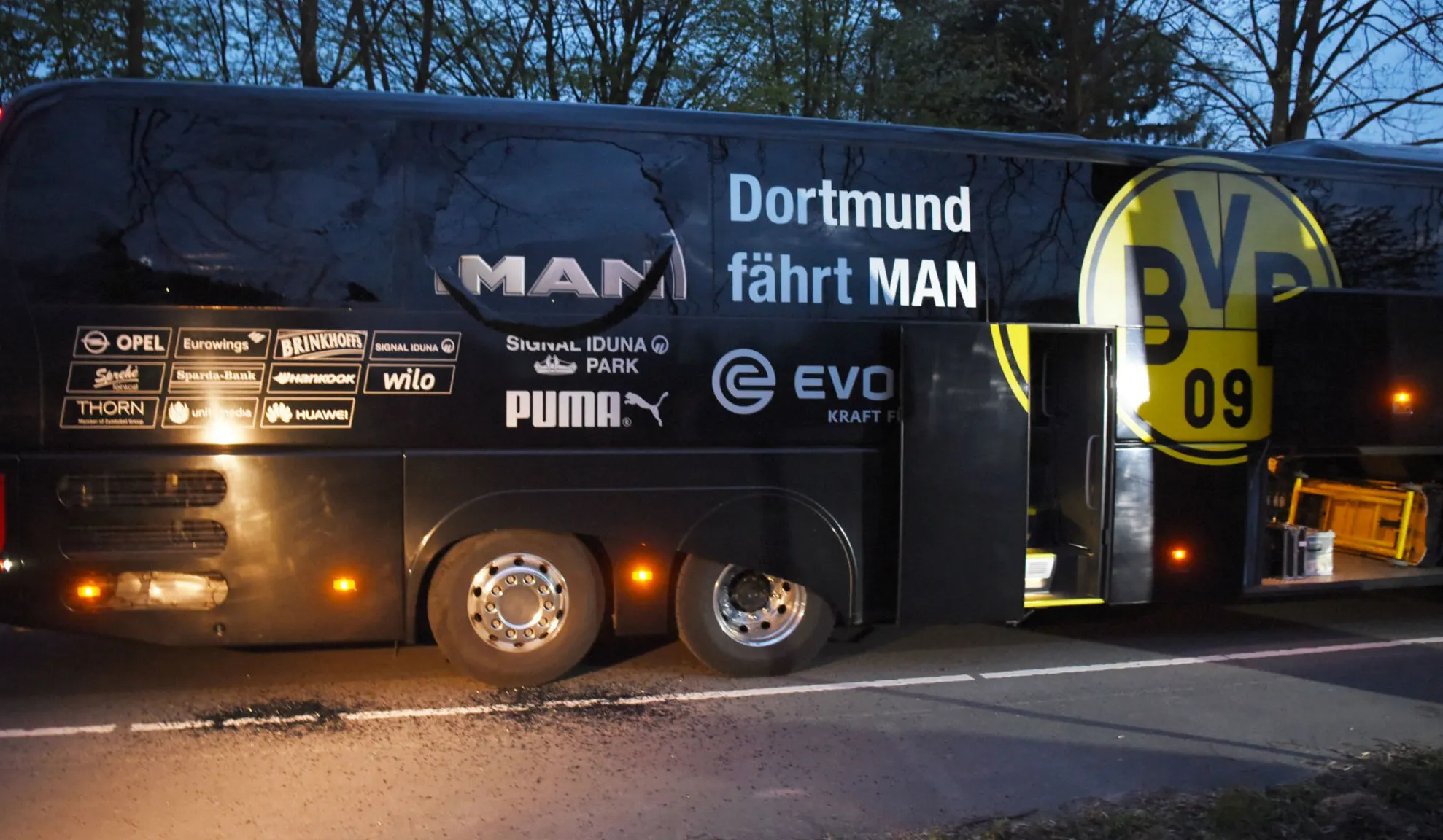 Decizia luată de antrenorul Borussiei Dortmund cu privire la fotbalistul rănit în atac