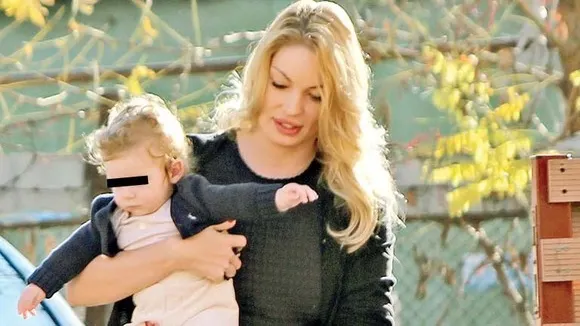 Cristi Borcea şi Valentina Pelinel şi-au botezat copilul