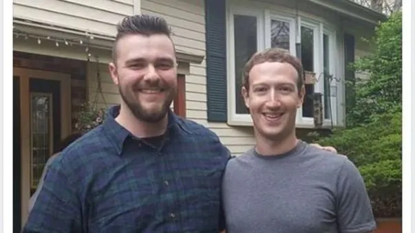Oameni obişnuiţi l-au primit la masă pe fondatorul Facebook 