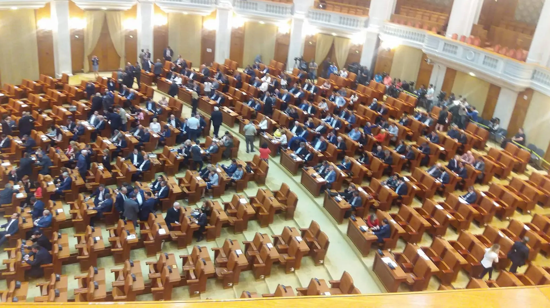 Lovitură dură cu câteva ore înainte de moţiune: Organizațiile PSD din Ardeal îl părăsesc pe Dragnea