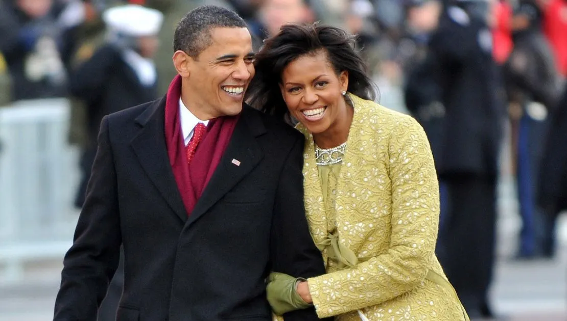 Barak şi Michelle Obama, într-o vacanţă exotică. Fostul cuplu prezidenţial a suprins localnicii
