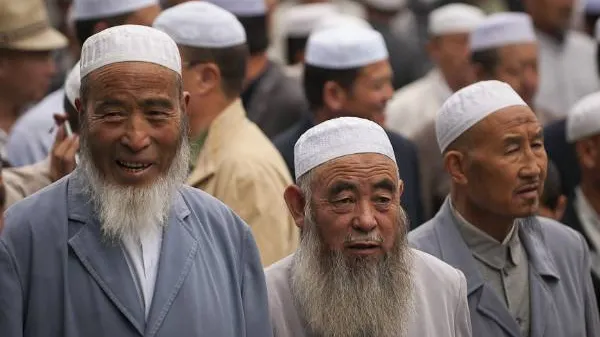 China îi împiedică pe musulmani să țină Ramadanul