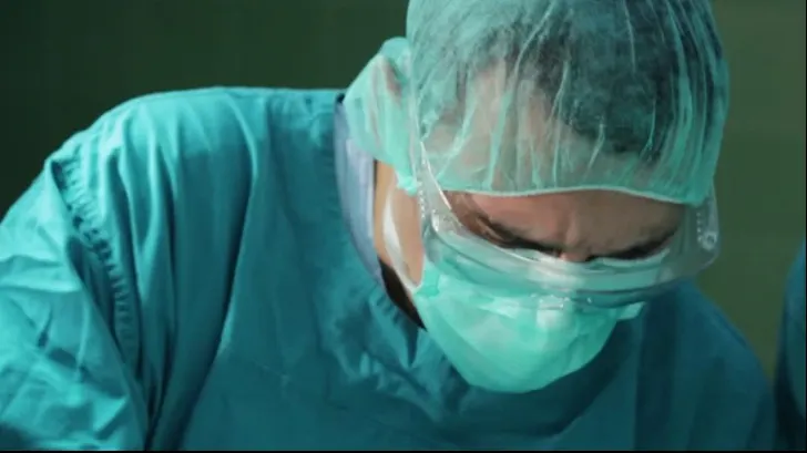 Ce a făcut un bărbat în timp ce era operat pe creier a uimit pe toată lumea! Rămâi cu gura căscată