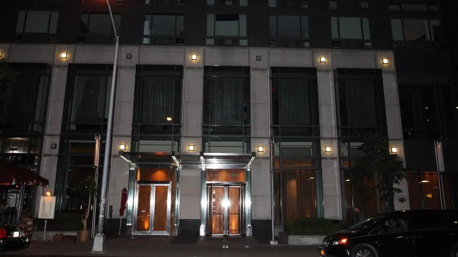 Caz ȘOCANT într-un apartament de lux din Manhattan! A murit după ce s-a apucat de gătit
