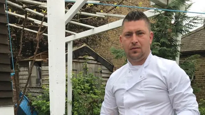 Brutar român, lăudat de Theresa May în Parlamentul britanic, pentru curajul de a lupta cu teroriştii