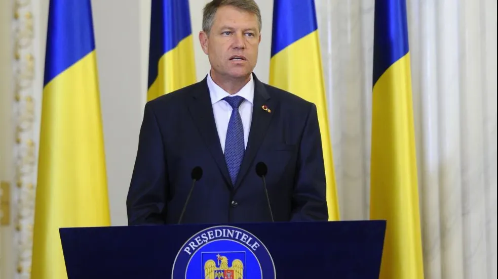 Primarul din Miercurea Ciuc i-a oferit steagul secuiesc lui Iohannis! Reacția președintelui