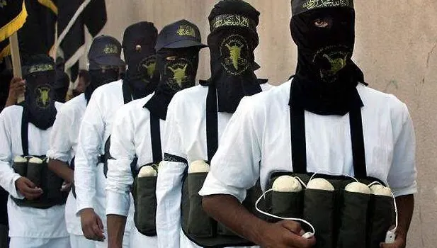 Teroristul ISIS și-a luat rămas bun de la camarazi, dar a uitat că avea centura explozivă sub haine