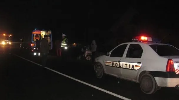 Accident șocant în Prahova. 3 oameni, printre care o fetiță de 8 ani, răniți GRAV în curtea proprie