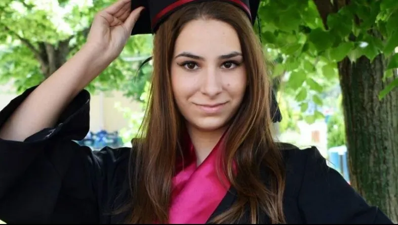 BAC 2017 - unei eleve i s-a făcut rău când a văzut notele. Adevărul se vede pe camerele video!