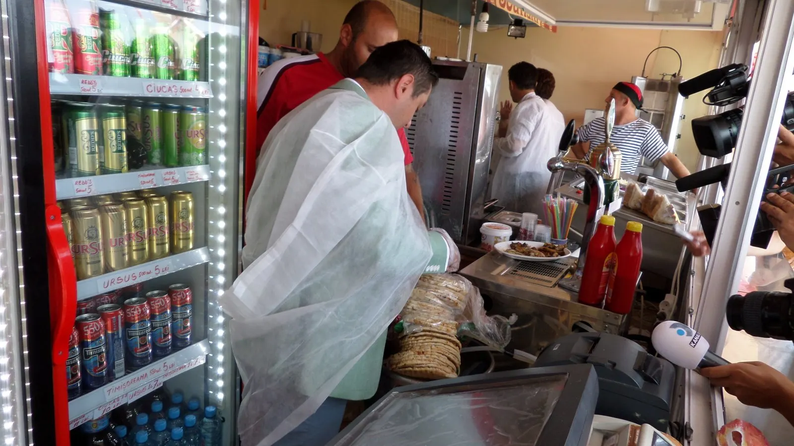 Alertă pe litoral! Agenţii economici de la Marea Neagră pun în pericol sănătatea clienţilor