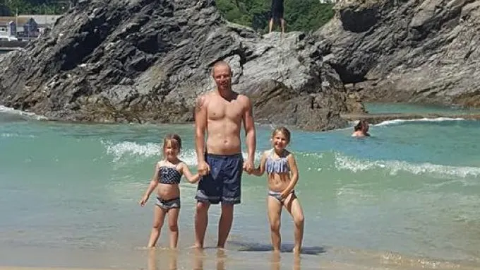 Destinul straniu al tatălui care a învins cancerul. Moartea nu a vrut să îl ocolească