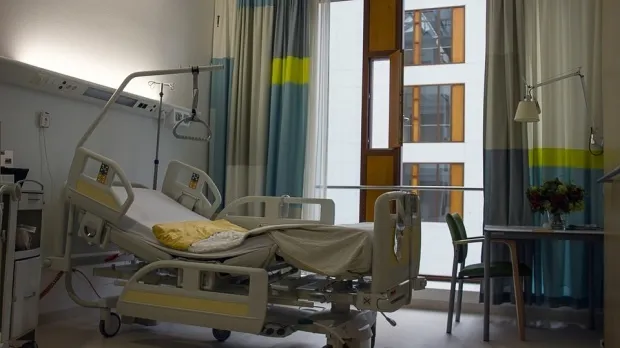 Credeau că nu mai poate fi salvată şi au deconectat-o de la aparate! Ce a urmat este INCREDIBIL