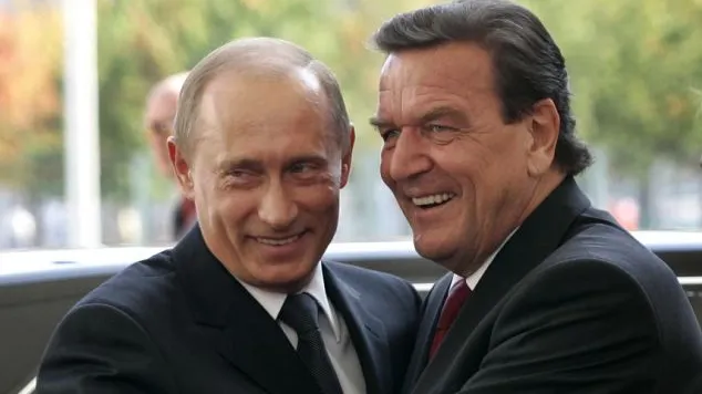Mișcare interesantă a lui Vladimir Putin! Rusia a angajat un fost cancelar al Germaniei