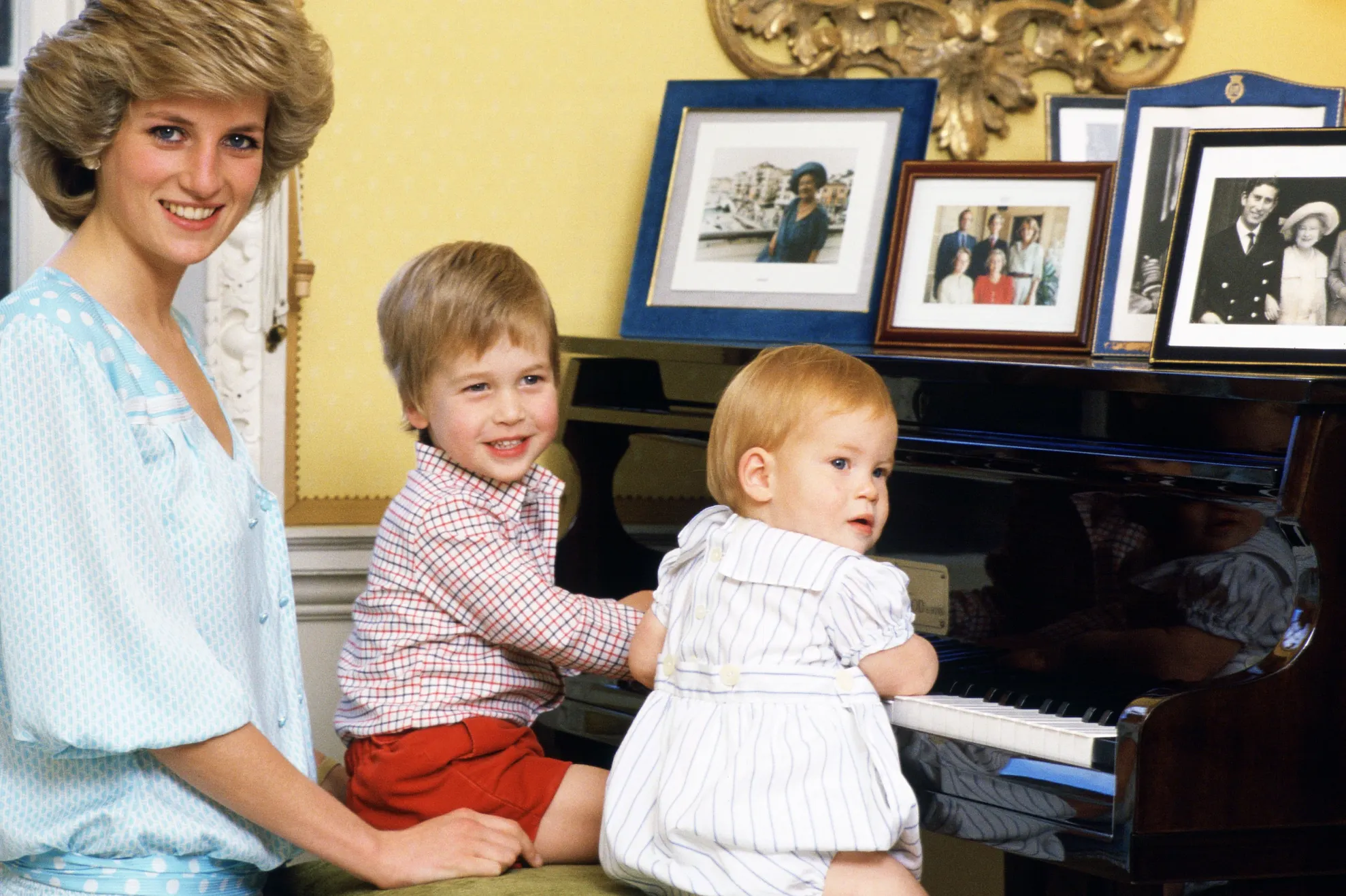 Gestul EMOŢIONANT făcut de Prinţul Harry pentru Prinţul William, după moartea prinţesei Diana