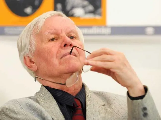 Eugen Simion, la Ambasador România: "Cărţile mele nu mai au succes. Dacă public în 300 exemplare"