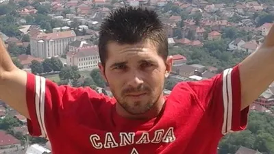 VIDEO. Un tânăr a ameninţat că aruncă Primăria în aer, după ce a văzut un video pe Internet