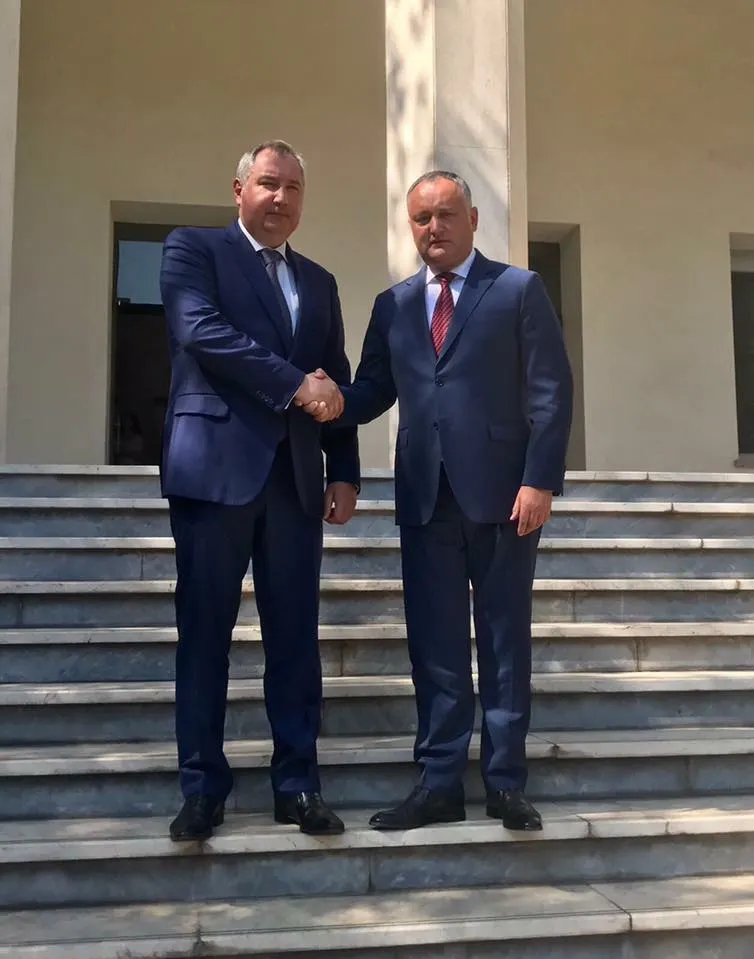 Galerie Foto. Dmitri Rogozin şi Igor Dodon s-au întâlnit, în final. Ce au stabilit