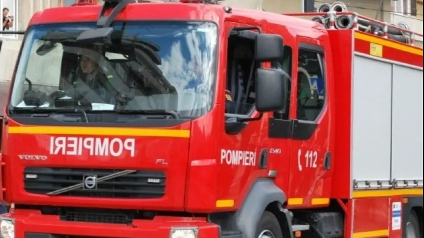 Explozie puternică în Capitală: patru persoane, RĂNITE. Cauza deflagraţiei - FOTO