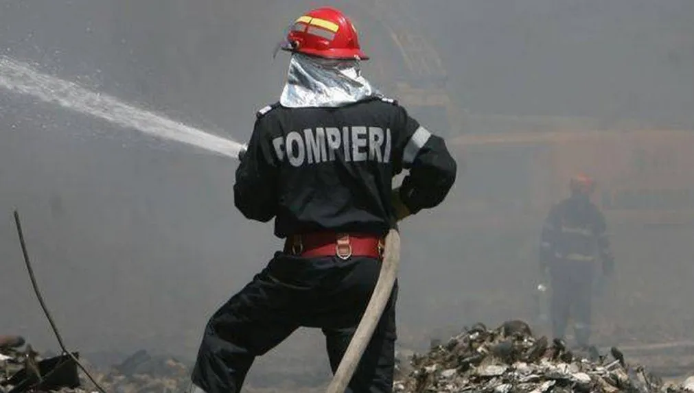 Incendiu la un centru social pentru copii din Capitală