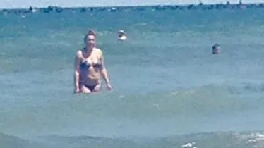 Cum a intrat în apă o femeie la Mamaia. Turiștii de pe plajă au rămas mască