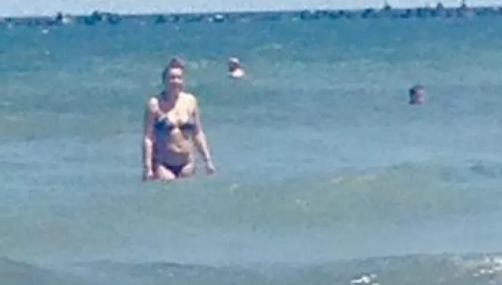 Cum a intrat în apă o femeie la Mamaia. Turiștii de pe plajă au rămas mască