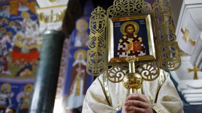Ce se întâmplă dacă nu te închini când treci prin fața unei biserici