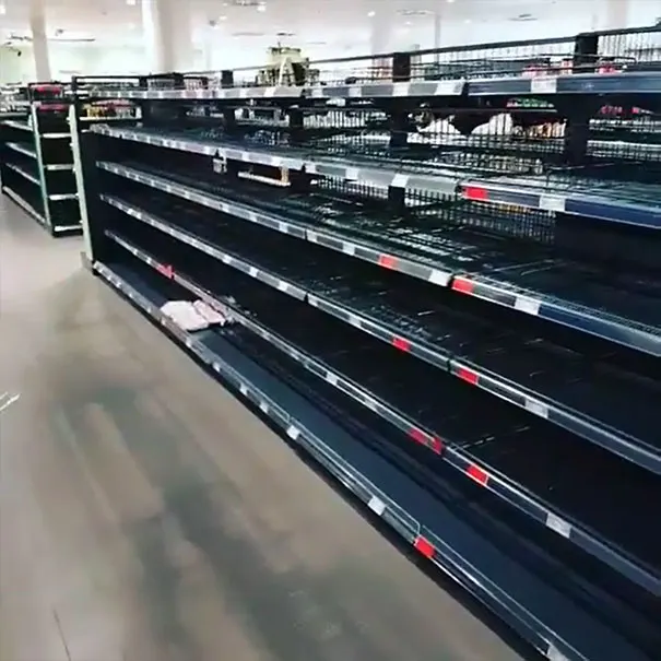 Experiment ŞOC al unui supermarket.Când au intrat clienţii, dimineaţă, au primit cea mai BUNĂ LECŢIE