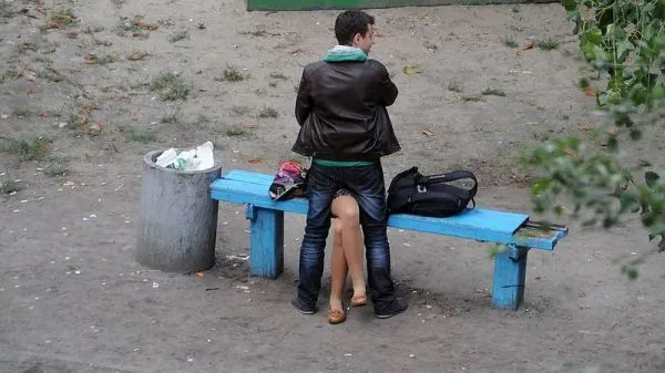 Ce s-a întâmplat timp de patru ani pe o bancă. FOTO INEDIT
