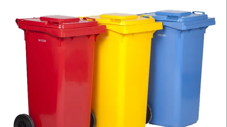 UNIC în România: oraşul în care toate pubelele vor avea CIPURI - plăteşti cât arunci