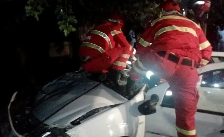 Căruță spulberată de o mașină. Un mort și patru răniți, între care și o fetiță de 4 ani