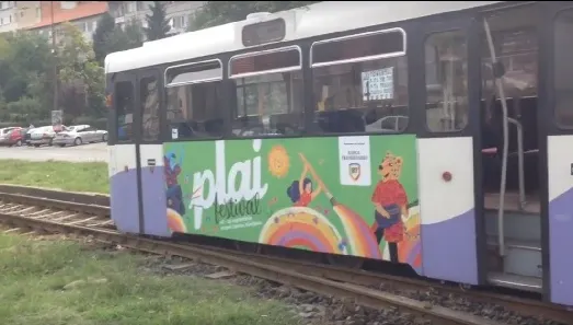 Panică printre călători! Un tramvai a deraiat în Timișoara
