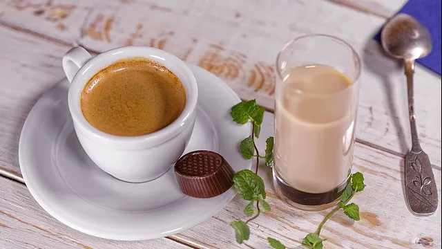 Cât de periculos este să bei cafeaua cu lapte