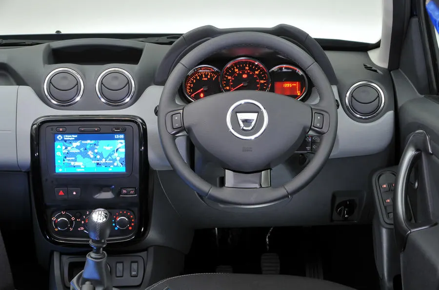 Dacia Duster, modelul ciudat care a apărut pe străzi. Nimeni nu ştia că există