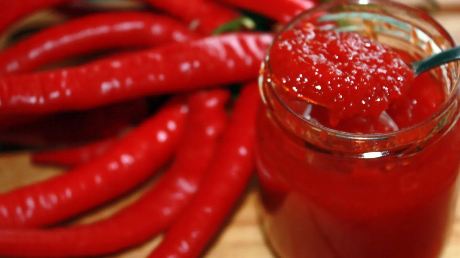 O reţetă inedită: dulceaţă de ardei iute. Trebuie neapărat să o încerci!