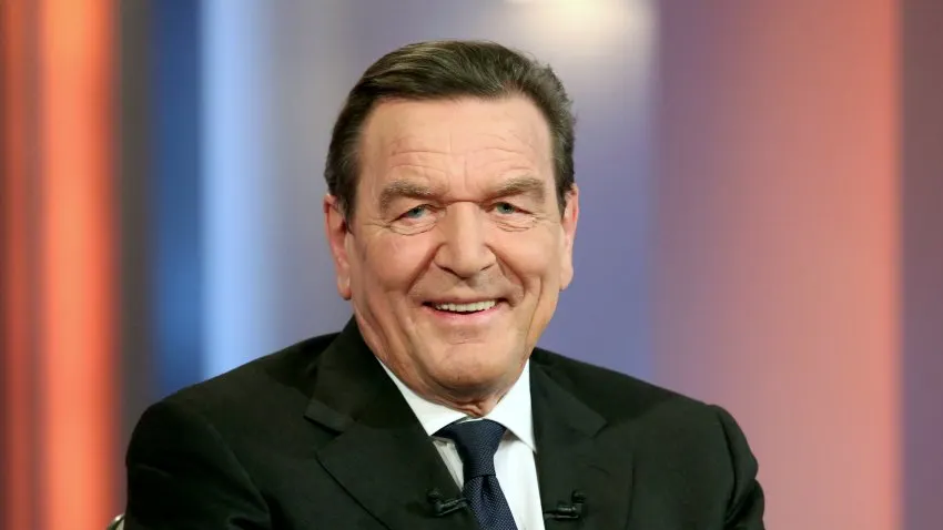 Guşă, despre numirea lui Gerhard Schroeder la Rosneft: Rusia, Germania şi China s-au unit