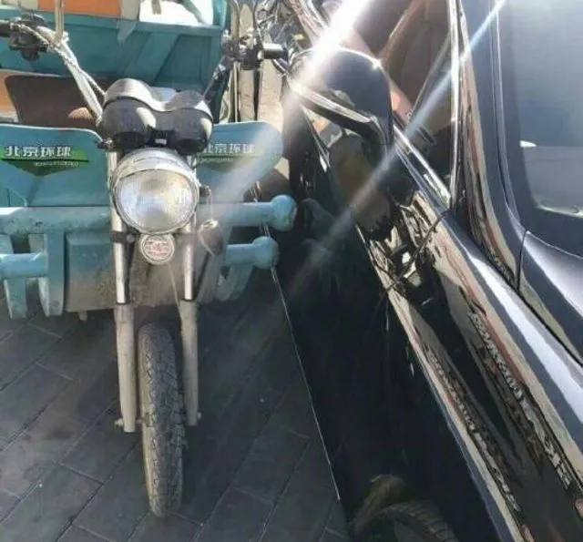 Un om sărac a AVARIAT un bolid de lux. Imediat, a făcut un gest uimitor - lumea aplaudă!