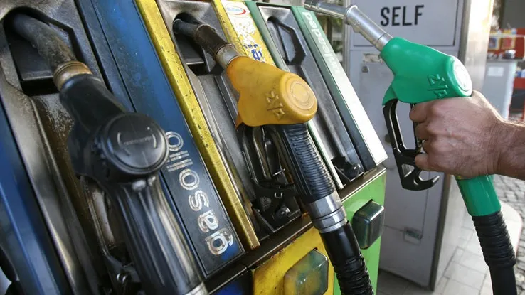 Şoc la pompă! Carburanţii se scumpesc de la o zi la alta