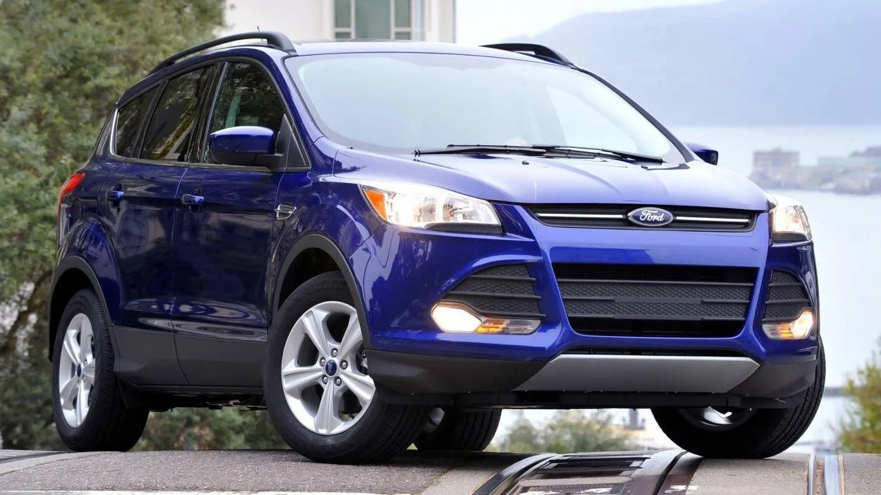 Schimbare de strategie la Ford: se va concentra pe SUV-uri și pe mașinile electrice și hibrid