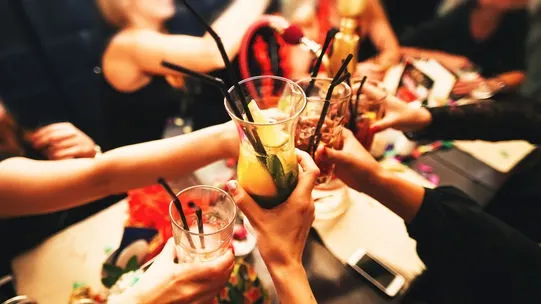 Cum influențează băuturile alcoolice starea de spirit