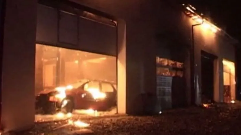 Incendiu violent, DN1 blocat în apropiere de Ploiești (FOTO + VIDEO)