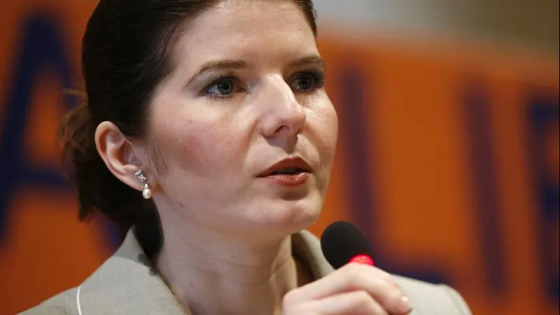 Monica Iacob Ridzi, la un pas de libertate 