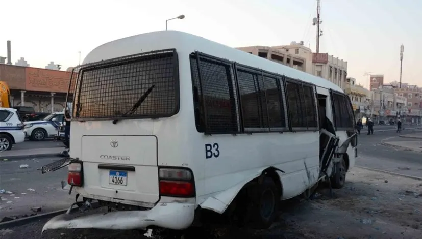 Un autobuz al poliţiei, atacat pe autostradă din Bahrein: mai mulți răniți