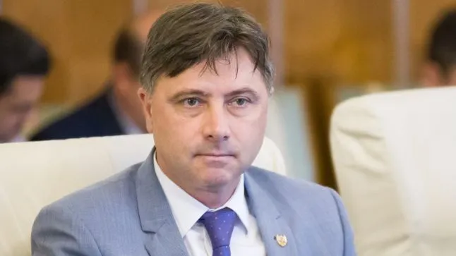 Viorel Ilie rămâne în Guvern, deși este suspect într-un dosar penal