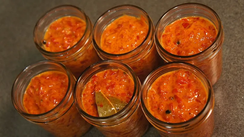 O reţetă inedită: Zacuscă de mere şi morcovi. E delicioasă