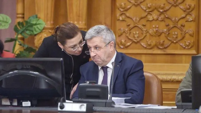Deputatul care are interdicție din instanță să fie în Parlament, dar lucrează la modificarea Legilor