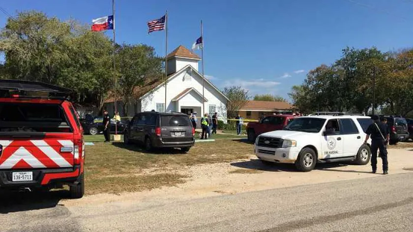 MASACRU într-o biserică din Texas. 26 de oameni au fost UCIȘI. Reacția lui Trump | FOTO ȘI VIDEO