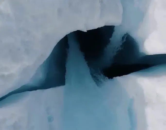 Nu mai e de glumă! Ce se întâmplă sub calota polară prevestește catastrofa (VIDEO)