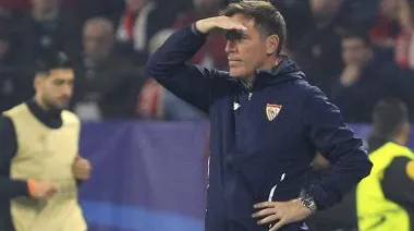 Veste-şoc în fotbal: antrenorul şi-a anunţat elevii că are cancer. Cum au reacţionat jucătorii