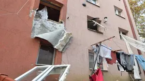 VIDEO. Momentul unei explozii puternice dintr-un bloc, surprins de camerele de supraveghere